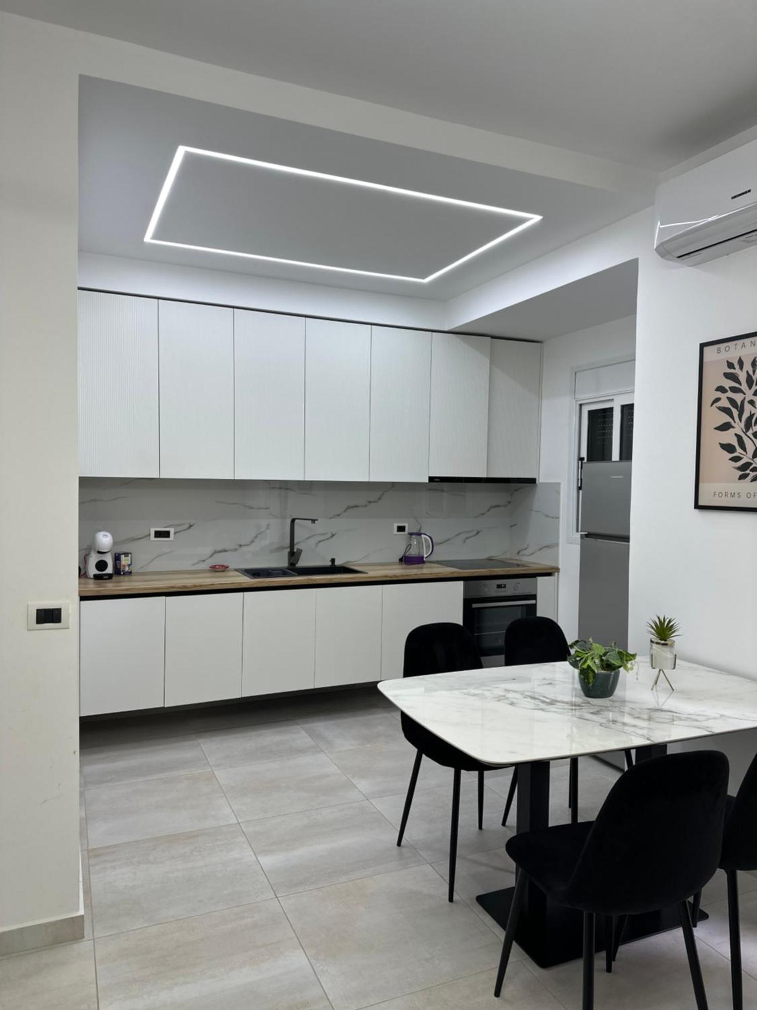 Lungomare Luxury Sea View Apartman *