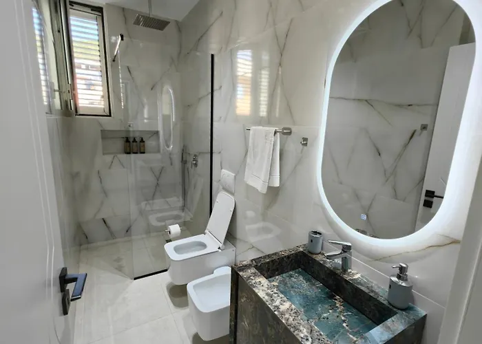 Lungomare Luxury Sea View Apartaments
